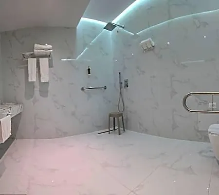 Metro Terminal Hotel 4*