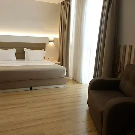 Metro Terminal Hotel 4*